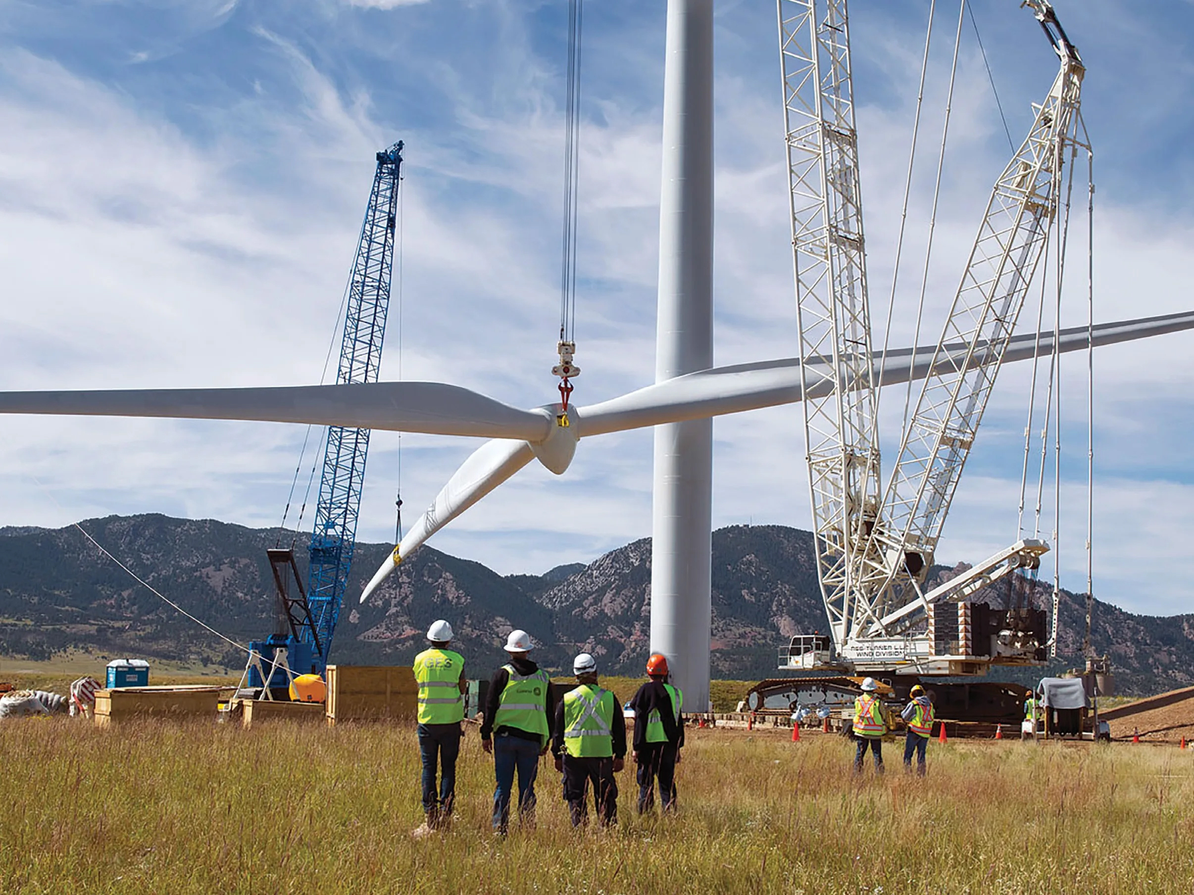 Tres muertes registradas en el sector de la energ&iacute;a e&oacute;lica en 2025, los incidentes en g&oacute;ndolas aumentan dr&aacute;sticamente